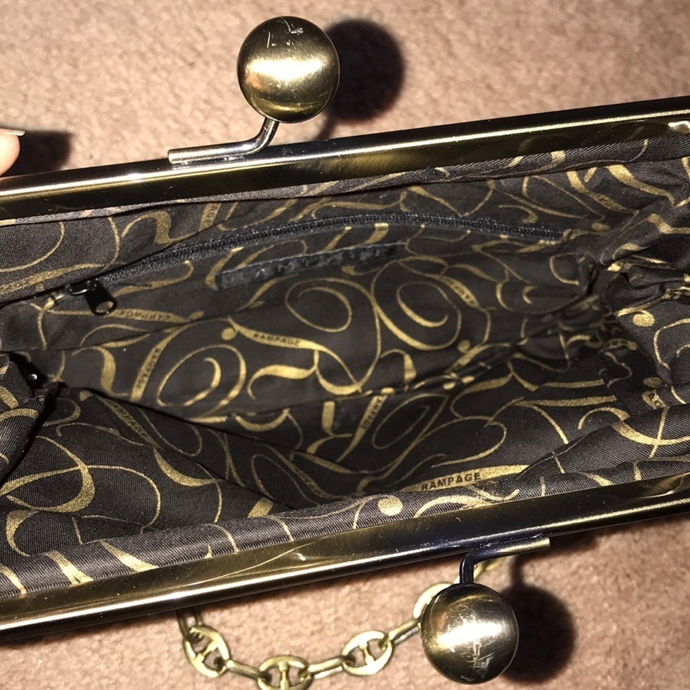 Rampage Clutch bag with gold like chain - Picture 5 of 8